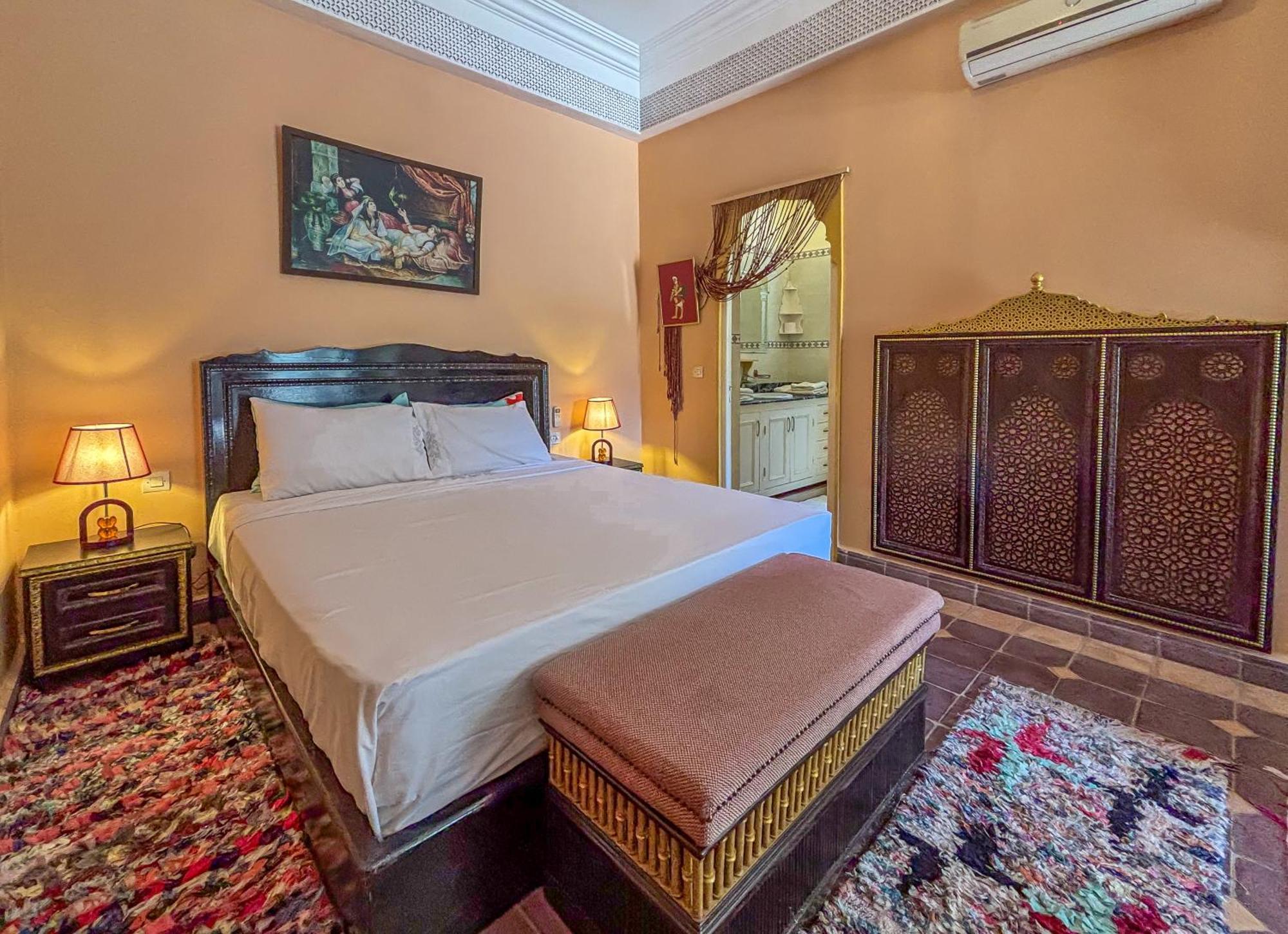 Bed and Breakfast Le Bleu House Sidi Abdallah Ghiat Екстер'єр фото