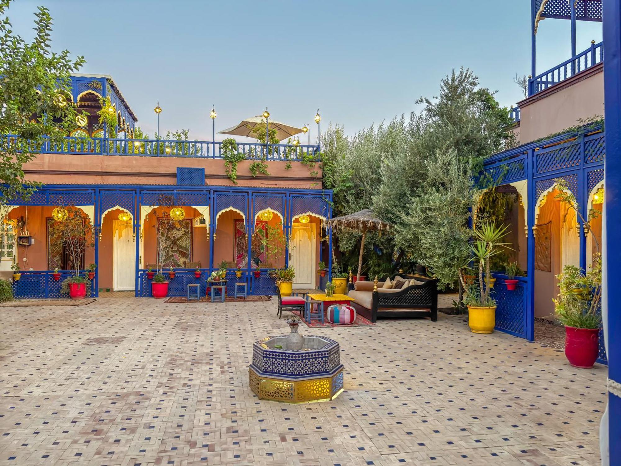 Bed and Breakfast Le Bleu House Sidi Abdallah Ghiat Екстер'єр фото