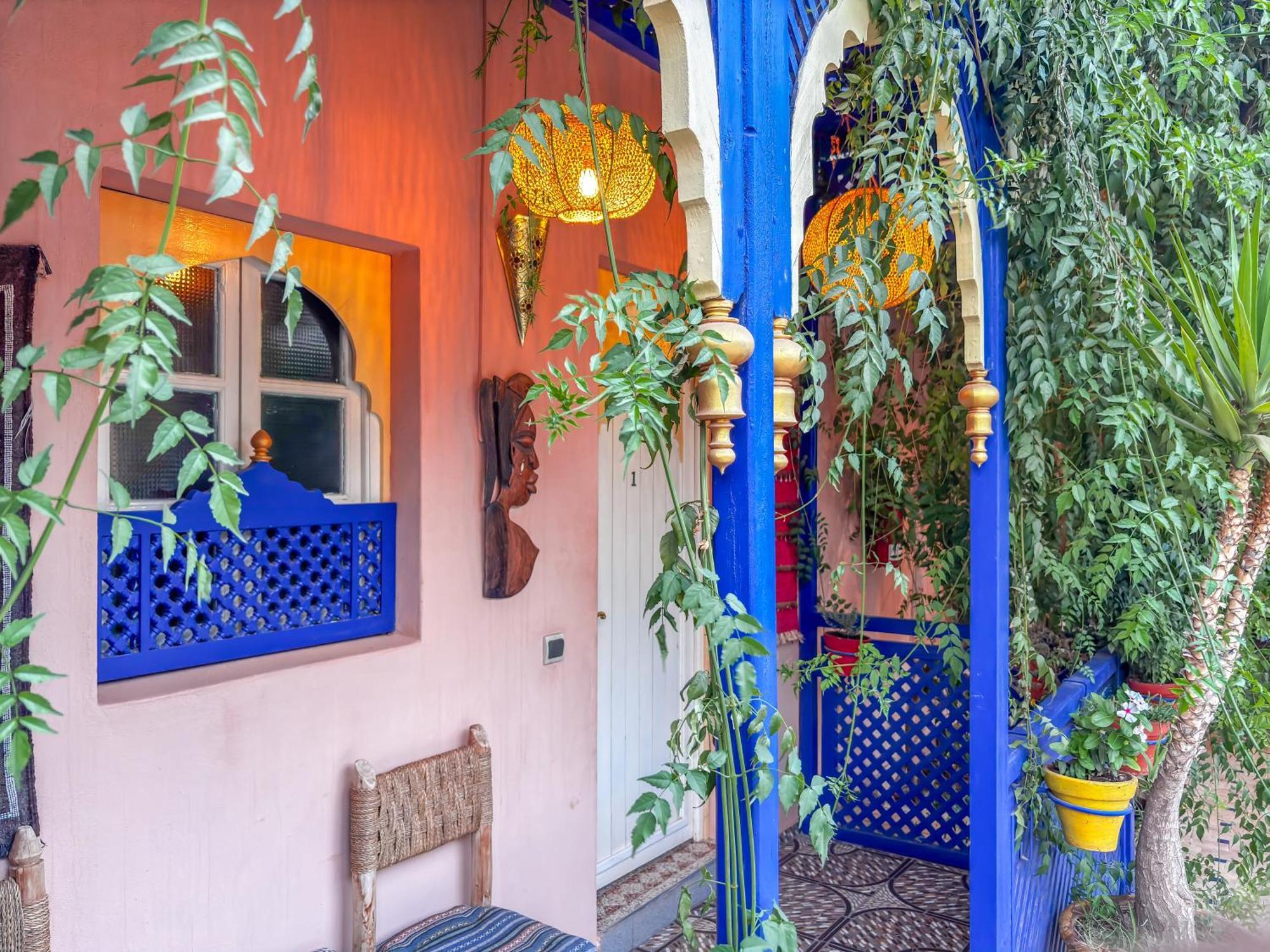 Bed and Breakfast Le Bleu House Sidi Abdallah Ghiat Екстер'єр фото