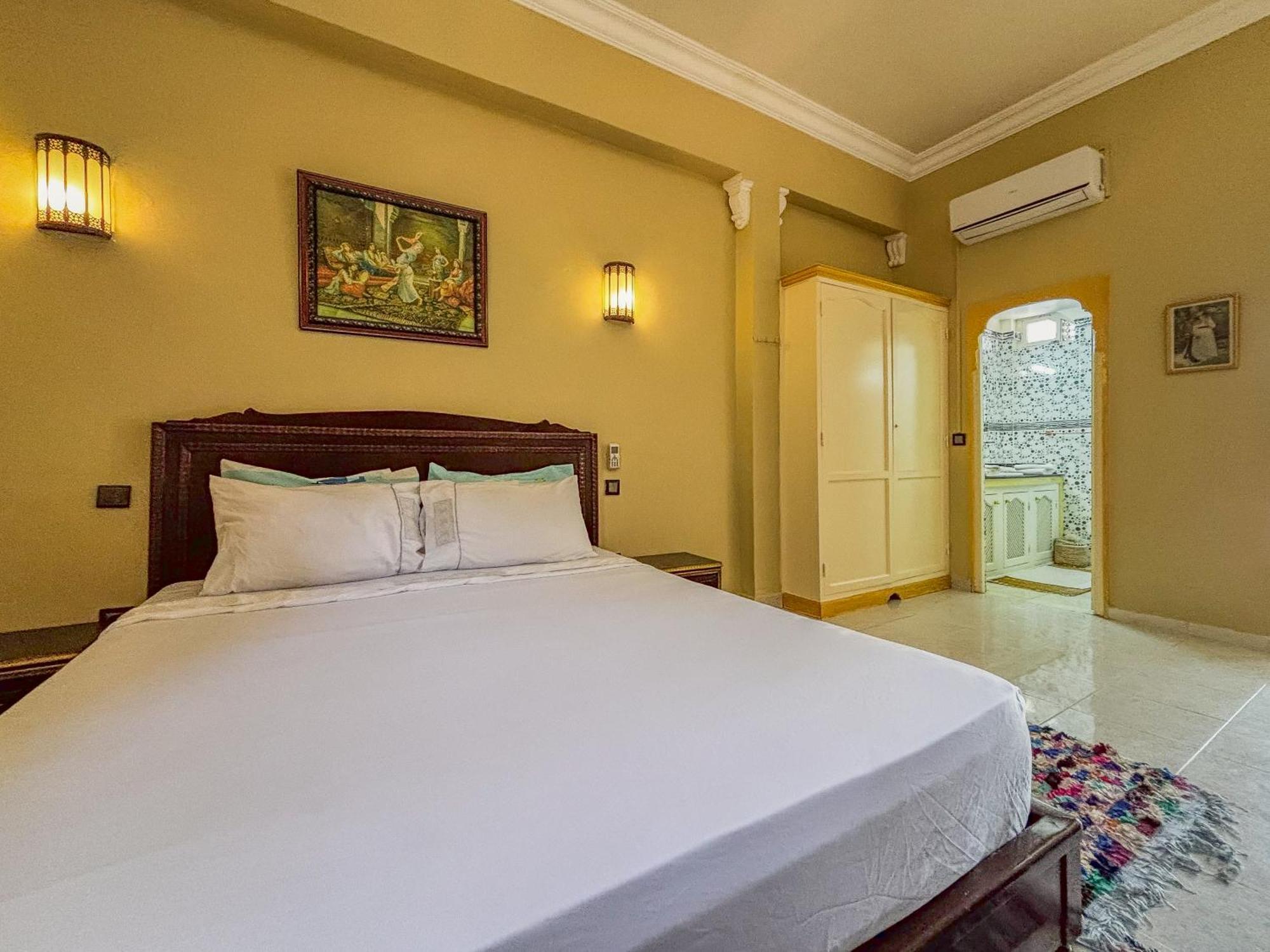 Bed and Breakfast Le Bleu House Sidi Abdallah Ghiat Екстер'єр фото